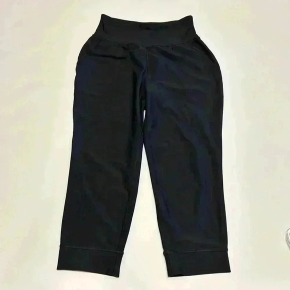 Old Navy Powersoft High Waisted Cropped Pants Women's Medium Exercise - Picture 2 of 8